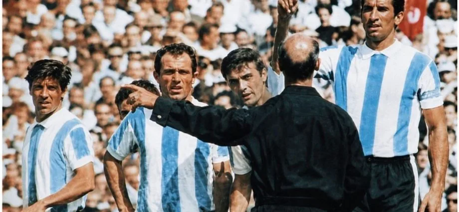 MORRE ANTONIO RATTÍN, QUE MUDOU AS REGRAS DO FUTEBOL MORRE ANTONIO RATTÍN, QUE MUDOU AS REGRAS DO FUTEBOL