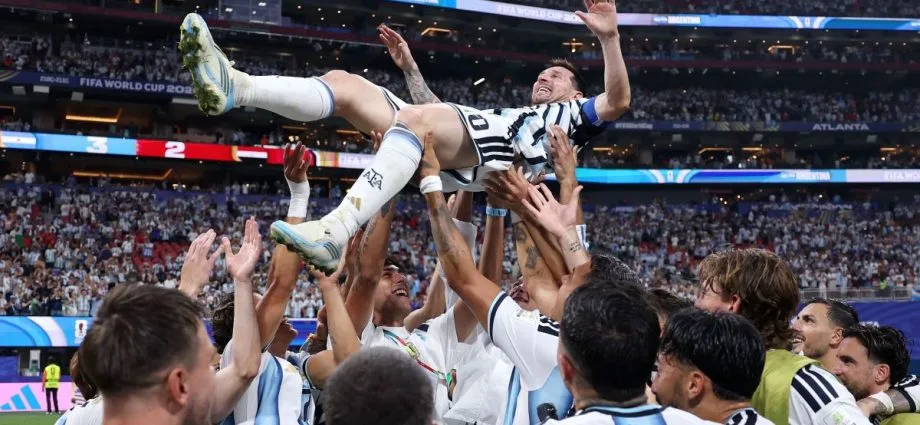 ARGENTINA INVICTA: RELEMBRE A CAMPANHA ATÉ A FINAL DA COPA DO MUNDO ARGENTINA INVICTA: RELEMBRE A CAMPANHA ATÉ A FINAL DA COPA DO MUNDO