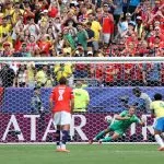 GOLEIRO DA NORUEGA ORJAN NYLAND DEFENDE PÊNALTI EM JOGO CONTRA O BRASIL