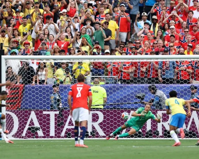 GOLEIRO DA NORUEGA PASSA POR EXAME ANTIDOPING APÓS ELIMINAR O BRASIL
