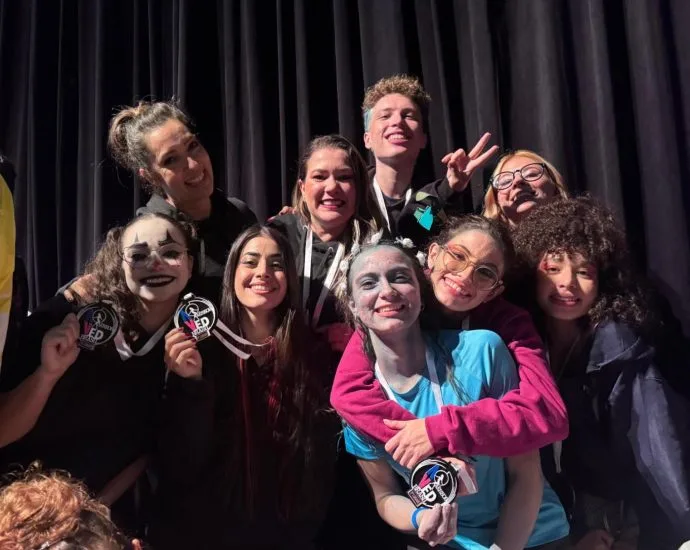 ARTES AÉREAS DESTACAM TALENTO DE ANDRADINA EM FESTIVAL NACIONAL ARTES AÉREAS DESTACAM TALENTO DE ANDRADINA EM FESTIVAL NACIONAL