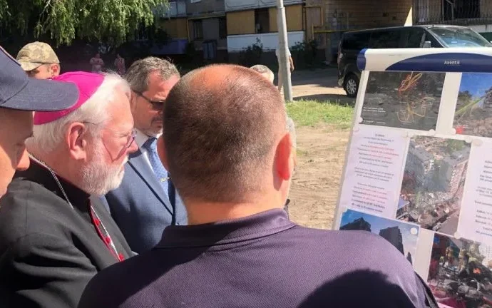 Secretário visita Kiev e destaca importância da paz em meio à tragédia