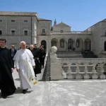 Papa pede paz em Montecassino durante visita à Abadia