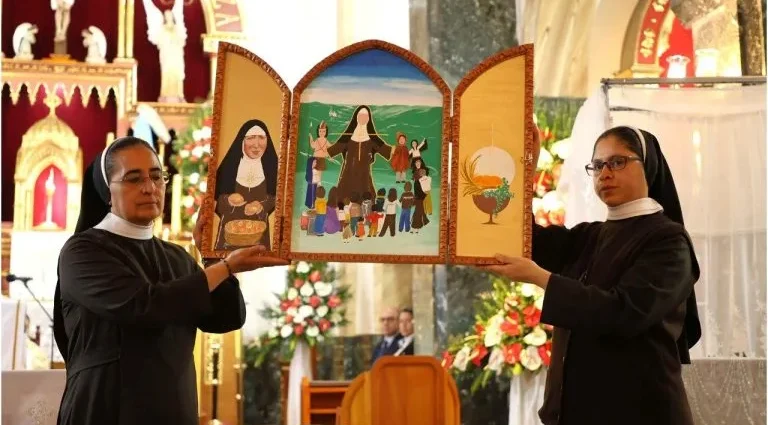 Peregrinação Eucarística das Franciscanas de Maria Imaculada Abrange 15 Países