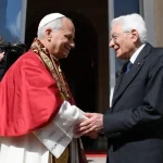 Papa Francisco agradece presidente Mattarella em aniversário de 85 anos