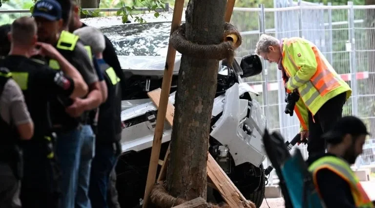 Atropelamento em Berlim deixa um morto e dezenas de feridos durante Parada do Orgulho
