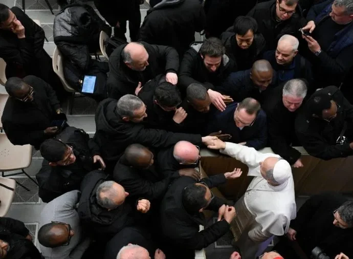Papa se encontrará com sacerdotes italianos em dezembro