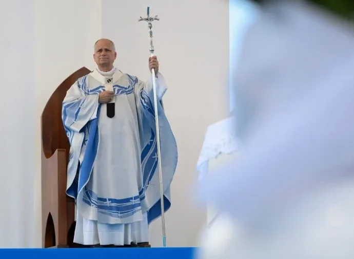 Papa Leão XIV encerra visita pastoral com missa em Lampedusa