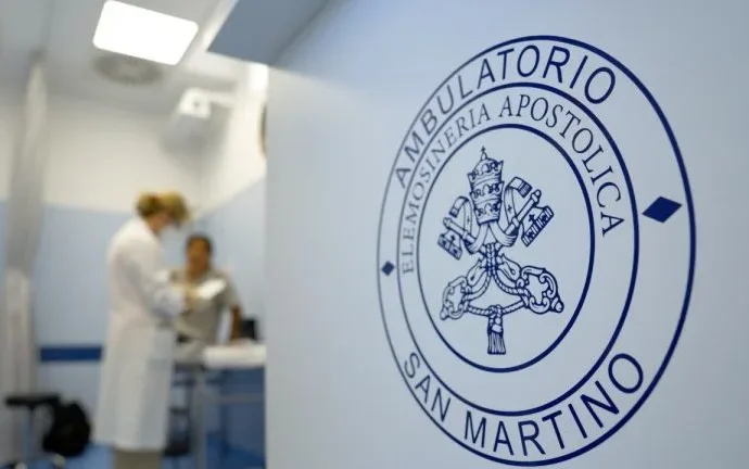 Ambulatórios Gratuitos no Vaticano Oferecem Apoio aos Vulneráveis há Uma Década