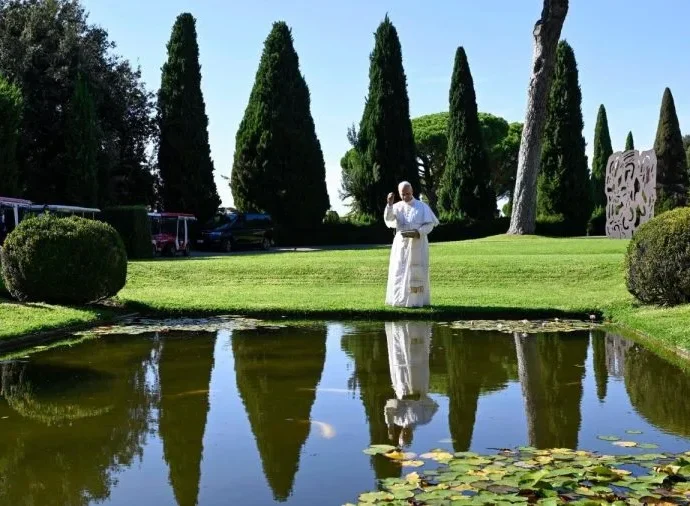 Papa Leão XIV Participa de Almoço com Pessoas em Situação de Vulnerabilidade em Roma