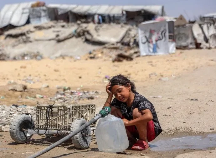 Situação Crítica em Gaza: Escassez de Água e Risco de Epidemias Aumentam
