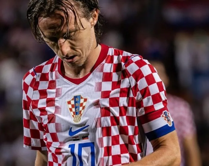 VAR DEVE INTERVIR APENAS EM ERROS DE 200%, DIZ MODRIC