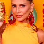 Deborah Secco brilha no Fortal 2026 com Skol e ativa experiências para foliões