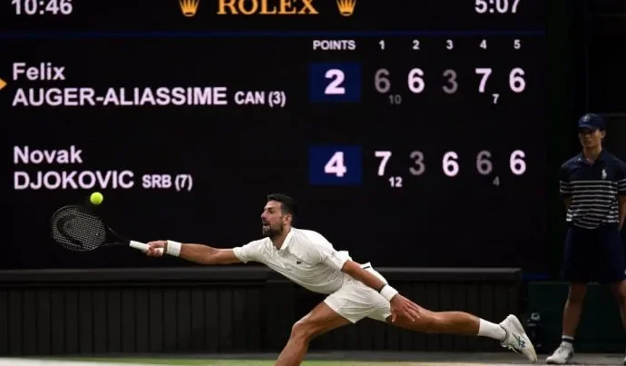 Djokovic faz brincadeira sobre Messi após vitória intensa em Wimbledon
