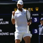 Djokovic avança às quartas de final de Wimbledon ao vencer Safiullin