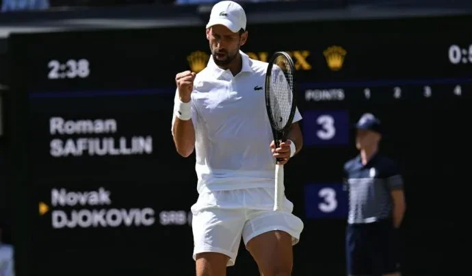 Djokovic avança às quartas de final de Wimbledon ao vencer Safiullin