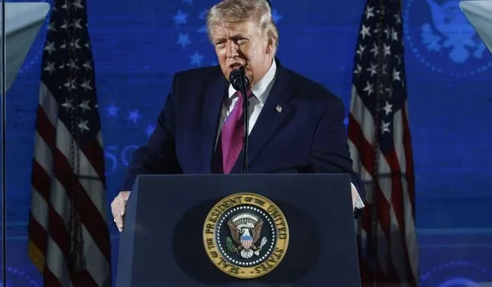 Trump critica comunismo e defende reforma eleitoral em discurso de 4 de julho