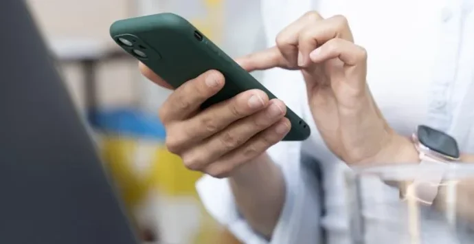 Desistência de Compras pelo WhatsApp Atinge 62% dos Brasileiros, Mas Canal Tem Alto Potencial