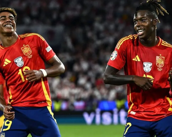 LAMINE YAMAL É DEFENDIDO POR NICO WILLIAMS ANTE CRÍTICAS DA IMPRENSA