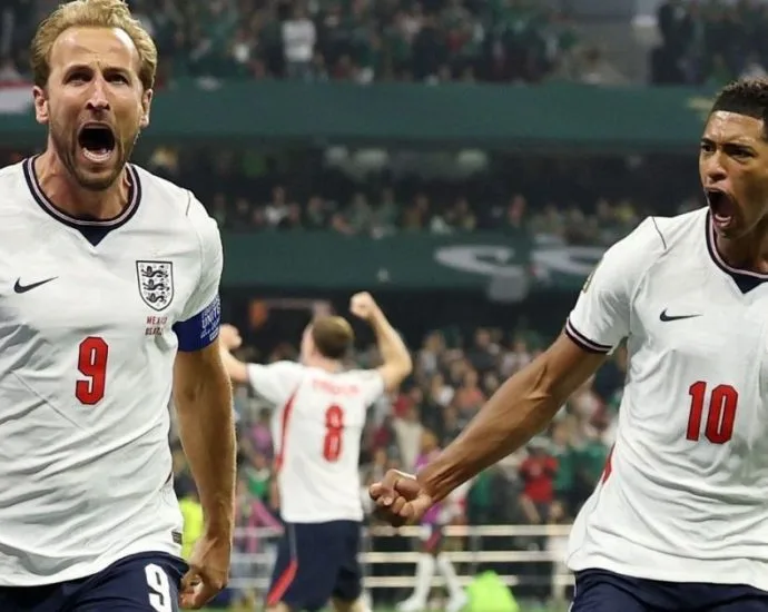INGLATERRA VENCE O MÉXICO NO AZTECA E AVANÇA ÀS QUARTAS DA COPA