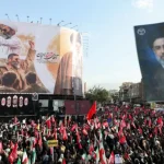 Multidão se despede do aiatolá Ali Khamenei em Teerã