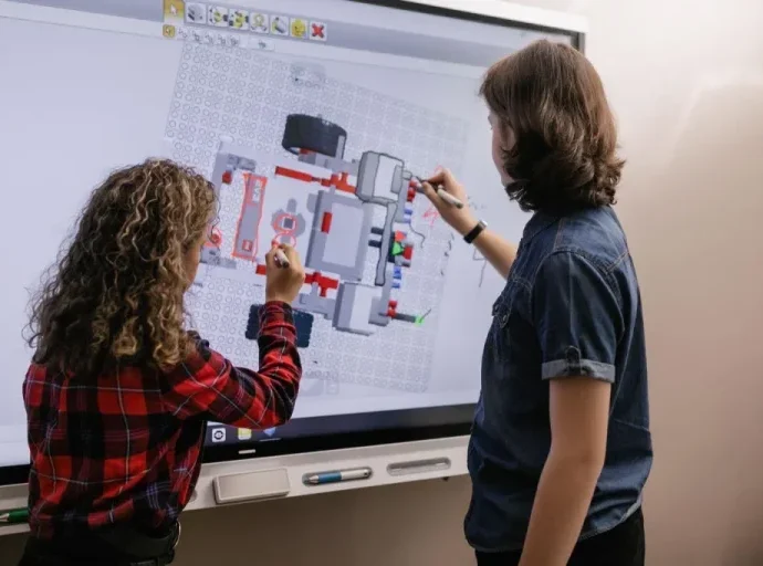 O Papel da Tecnologia na Educação Moderna: Uma Necessidade Estratégica