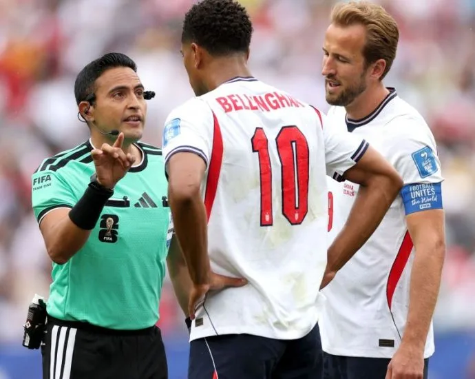 CARTÕES ZERADOS NA SEMIFINAL DA COPA DO MUNDO: VEJA AS REGRAS