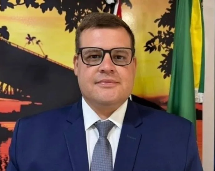 JOÃO PAULO ARAÚJO É REELEITO PRESIDENTE DA CÂMARA MUNICIPAL DE CASTILHO JOÃO PAULO ARAÚJO É REELEITO PRESIDENTE DA CÂMARA MUNICIPAL DE CASTILHO
