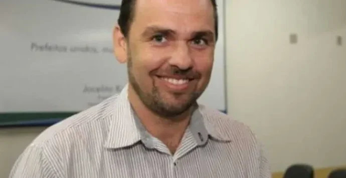 Juvenal Neto deixa Detran-MS e assume cargo na Casa Civil Juvenal Neto deixa Detran-MS e assume cargo na Casa Civil
