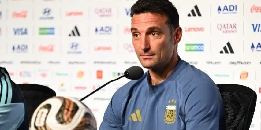 SCALONI EXALTA VIRADAS DA ARGENTINA NA COPA: "SENTIMOS O CHEIRO DE SANGUE"