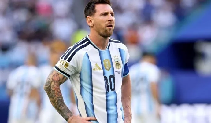 Reações polarizadas entre brasileiros após vitória da Argentina na Copa do Mundo