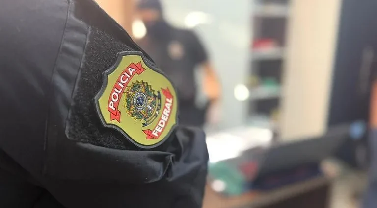 Dois Policiais Federais Feridos Durante Operação em Passo Fundo