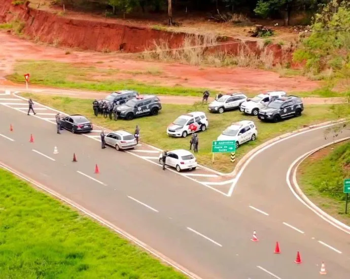 POLÍCIA MILITAR INTENSIFICA AÇÕES NA FRONTEIRA ENTRE CASTILHO E TRÊS LAGOAS POLÍCIA MILITAR INTENSIFICA AÇÕES NA FRONTEIRA ENTRE CASTILHO E TRÊS LAGOAS