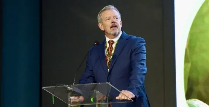 Avanços da Agricultura Brasileira em Tecnologia e Desafios no Uso de Dados Avanços da Agricultura Brasileira em Tecnologia e Desafios no Uso de Dados
