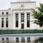 Yellen alerta sobre riscos à independência do Fed e inflação impulsionada pelo petróleo