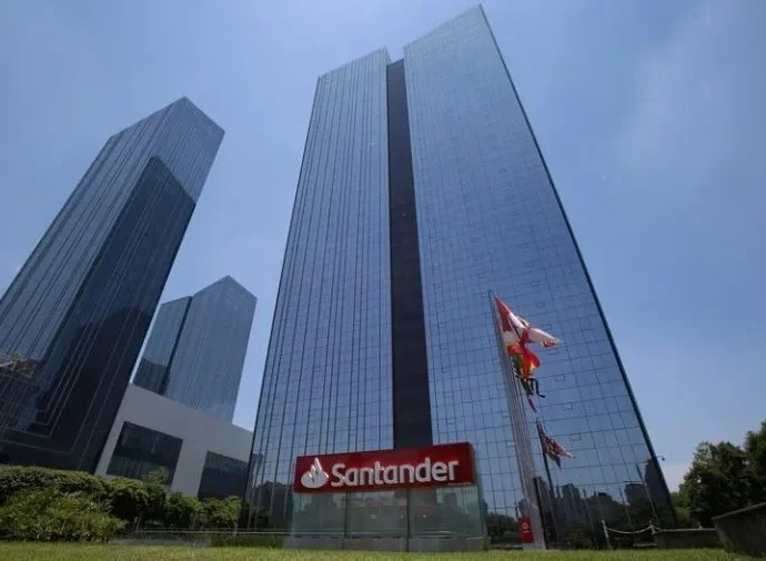 Santander registra lucro ajustado de 3,76 bilhões de euros no segundo trimestre