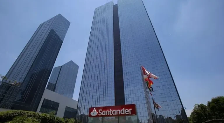 Santander registra lucro ajustado de 3,76 bilhões de euros no segundo trimestre