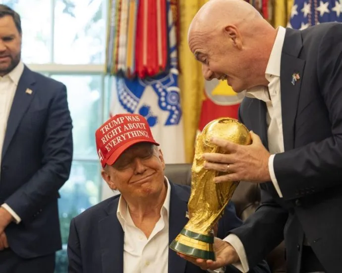 CASO BALOGUN: DECISÃO DE TRUMP GERA TEMPESTADE POLÍTICA NA COPA