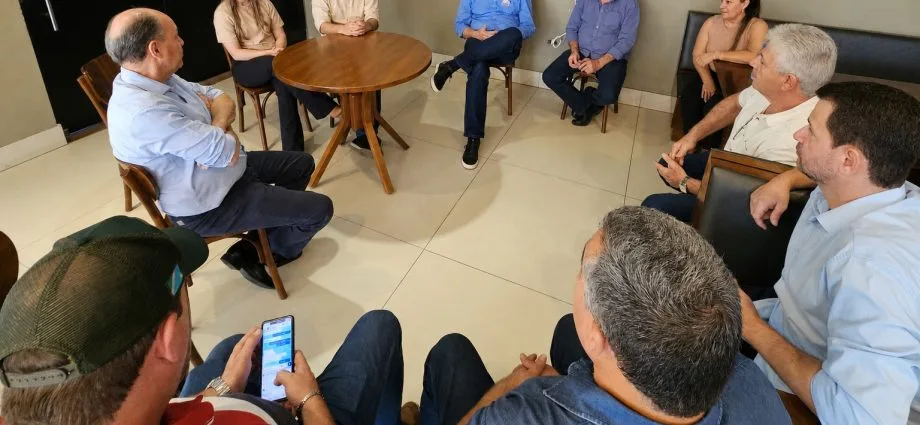 Jaime Verruck e Júnior Mochi discutem demandas em Camapuã