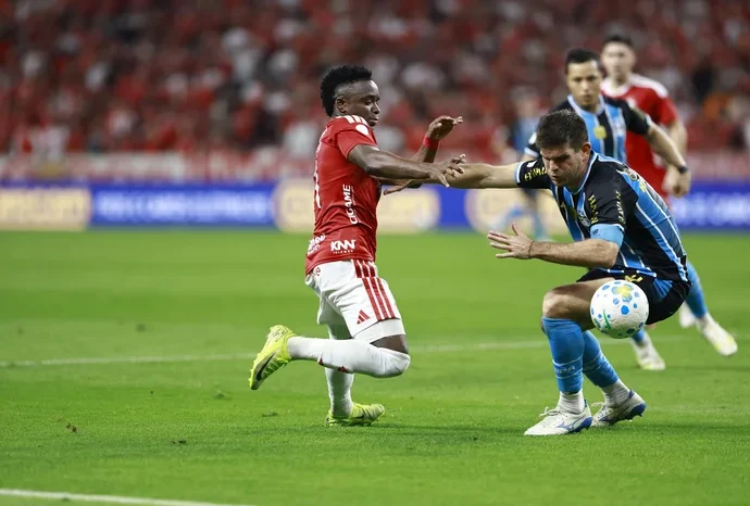 Internacional e Grêmio empatam e definem classificação na Arena