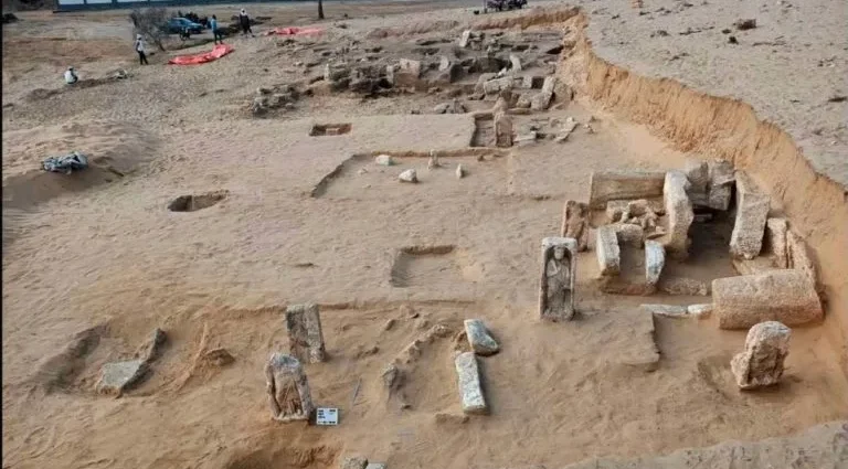 Descobertas Arqueológicas Revelam Tumbas Antigas no Egito