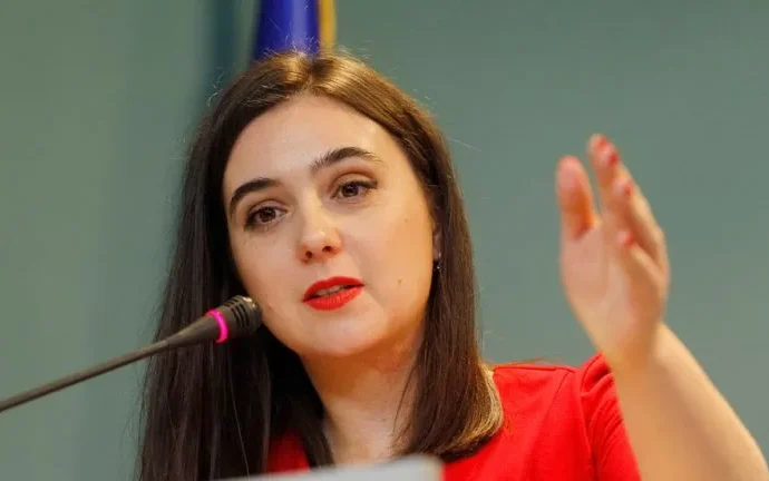 Ex-porta-voz de Zelensky critica líder ucraniano e aponta corrupção interna