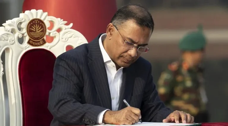 Bangladesh Critica Encontro de Sheikh Hasina com a Mídia na Índia