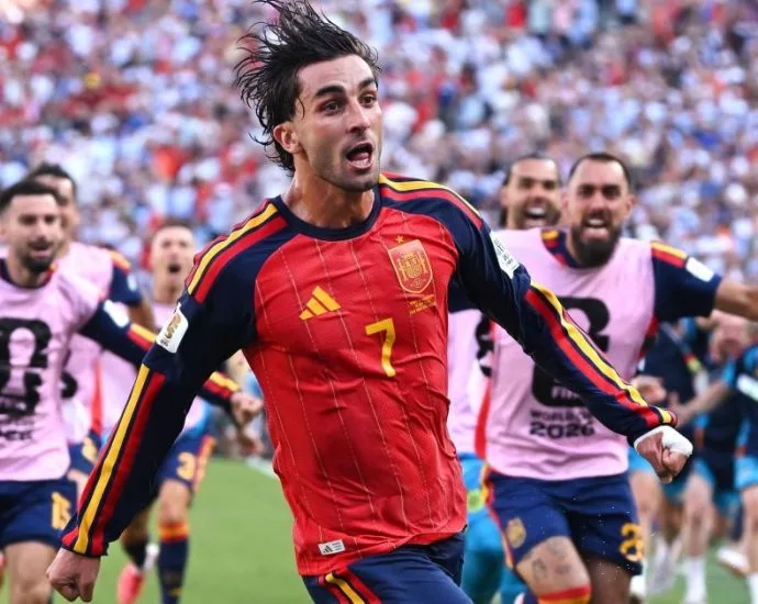 FERRAN TORRES COMENTA GOL DO TÍTULO NA COPA: "NÃO CONSIGO ACREDITAR"