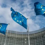 PMI de Serviços da Zona do Euro Atinge 51,7 em Julho, Superando Expectativas