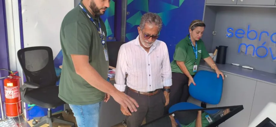 SEBRAE MÓVEL CHEGA A CASTILHO COM ATENDIMENTO E EXPERIÊNCIAS DIGITAIS