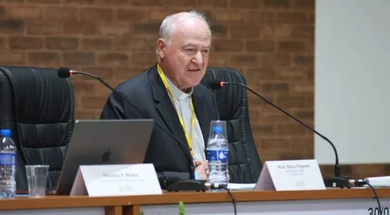 Dom Renzo Pegoraro destaca a humanização na saúde durante Congresso Mundial dos Médicos Católicos