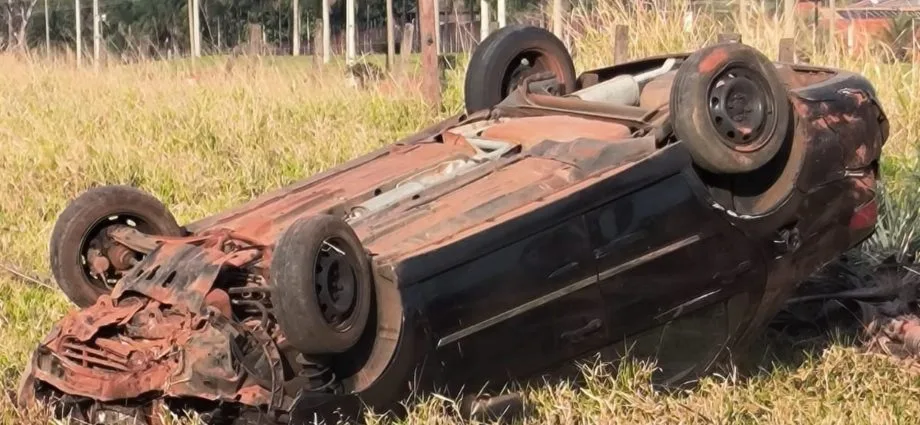 Acidente na Rodovia Antônio Vissoto deixa motorista ferida em Mirassol