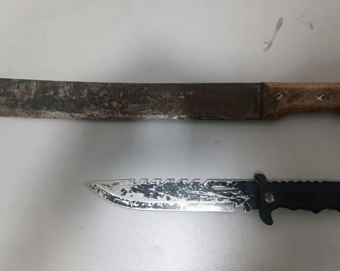 Homem preso por tentativa de homicídio com faca em Mirassol