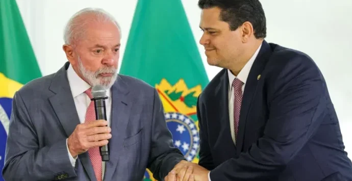 Lula e Alcolumbre se Reúnem em Encontro Mediado pelo STF